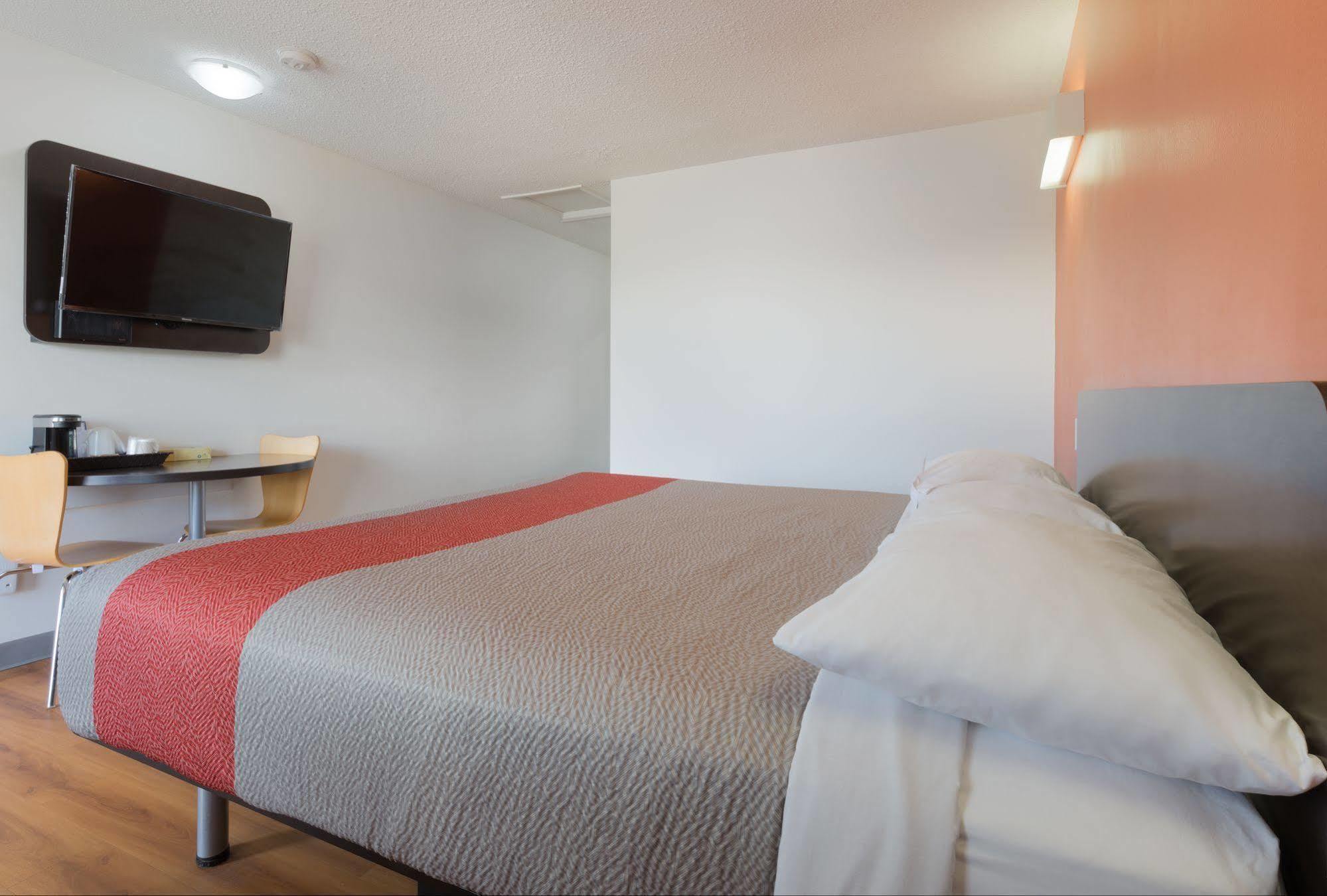 Motel 6-Fort Nelson, Bc Zewnętrze zdjęcie
