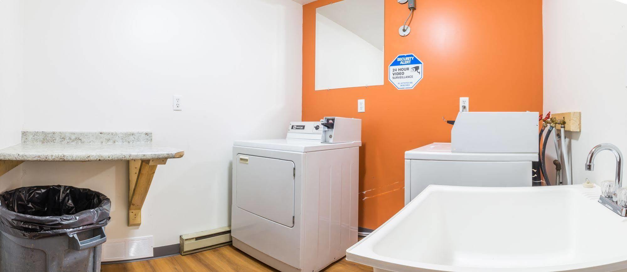 Motel 6-Fort Nelson, Bc Zewnętrze zdjęcie